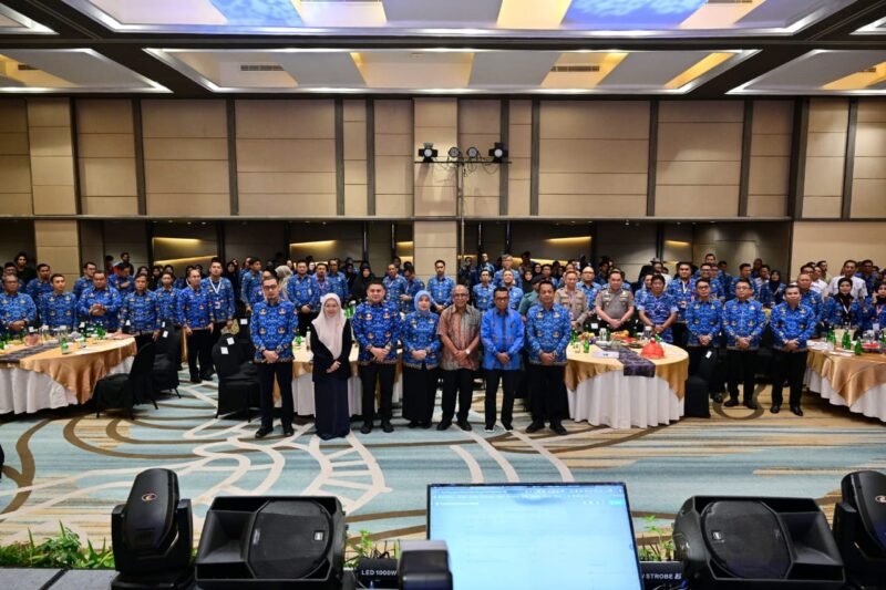 Kepala Dinas Perumahan dan Kawasan Permukiman (Disperkim) Kota Makassar, Mahyuddin menghadiri Refleksi Akhir Tahun 2025 Pemerintahan Kota Makassar, di Hotel Novotel Makassar, Rabu (17/12/2025)