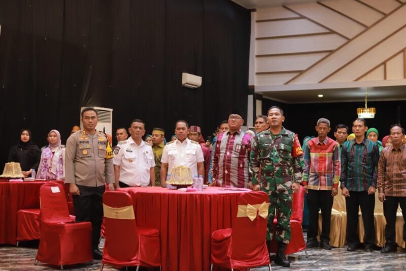 Dandim Wajo: TNI Dukung PKK Wujudkan Masyarakat Sejahtera*
6. *PKK Wajo Bergerak, Wujudkan Asta Cita Menuju Indonesia Emas*