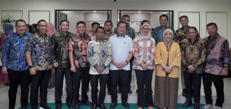 Wakil Wali Kota Makassar, Aliyah Mustika Ilham, menghadiri Gala Dinner yang digelar di Rumah Jabatan Gubernur Nusa Tenggara Barat (NTB) sebagai rangkaian Rapat Koordinasi dan Studi Wawasan Paskibraka 2025 bersama Forkopimda, bupati, dan wali kota se-Sulawesi Selatan. Kegiatan ini berlangsung pada 5–7 Desember 2025, dengan Gala Dinner diselenggarakan Jumat (6/12/2025)