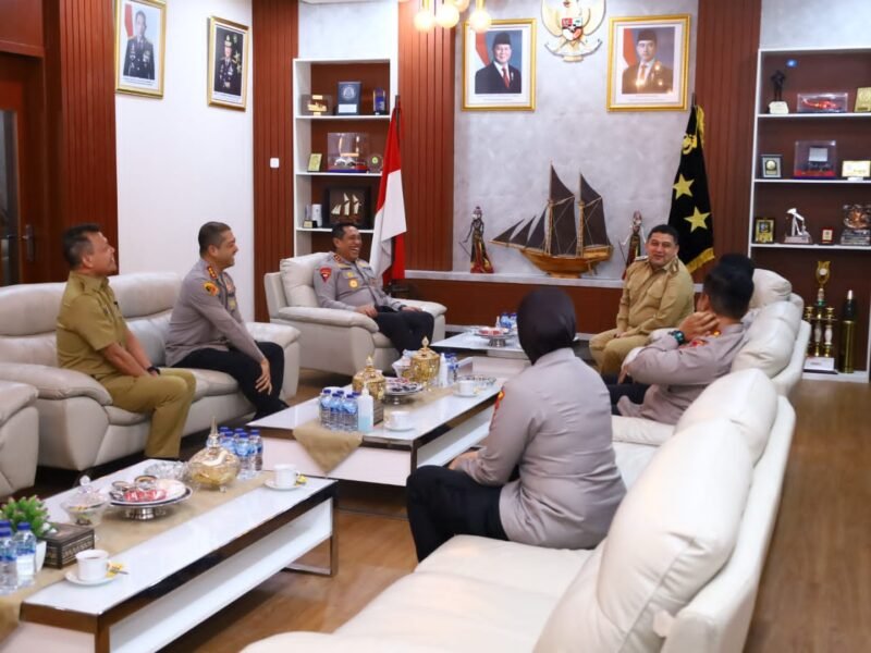 Wali Kota Makassar, Munafri Arifuddin, menyampaikan audiensi bersama Kepala Kepolisian Daerah Sulawesi Selatan membahas penguatan keamanan dan ketertiban masyarakat (kamtibmas) di wilayah Kota Makassar, Rabu (14/1/2026)