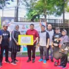 Wali Kota Makassar, Munafri Arifuddin menghadiri Penyerahan CSR PERBANAS Sulsel untuk UMKM CFD Sudirman, Minggu (18/1/2026)