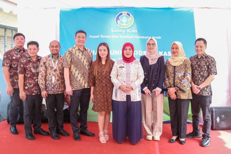 Wakil Wali Kota Makassar, Aliyah Mustika Ilham, menghadiri peresmian Sunny Kids Makassar, pusat terapi dan tumbuh kembang anak yang mengusung konsep outdoor (luar ruangan), berlokasi di Jalan Metro Tanjung Bunga No. 810, Jumat (23/1/2026).