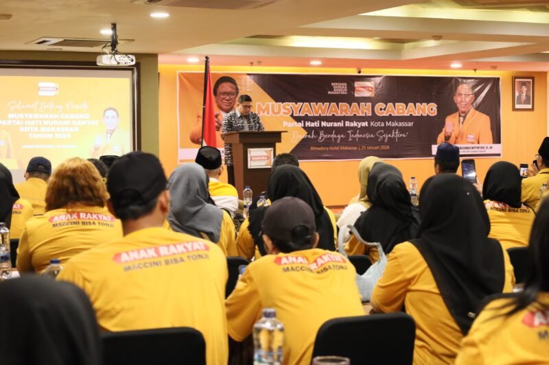 Wali Kota Makassar, Munafri Arifuddin menghadiri hajatan politik Musyawarah Cabang (Muscab) Partai Hanura Kota Makassar yang digelar di Hotel Almadera Batik, Jalan Somba Opu No 235 Makassar, Minggu (25/1/2026)