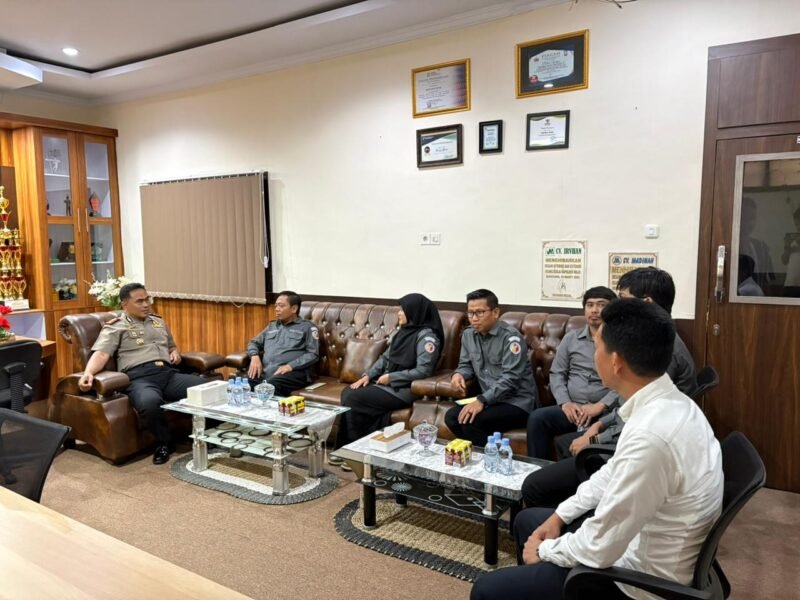 Badan Pengawas Pemilihan Umum (Bawaslu) Kabupaten Wajo melakukan audiensi dengan Kepolisian Resor (Polres) Wajo pada Senin pagi (26/1/2026)