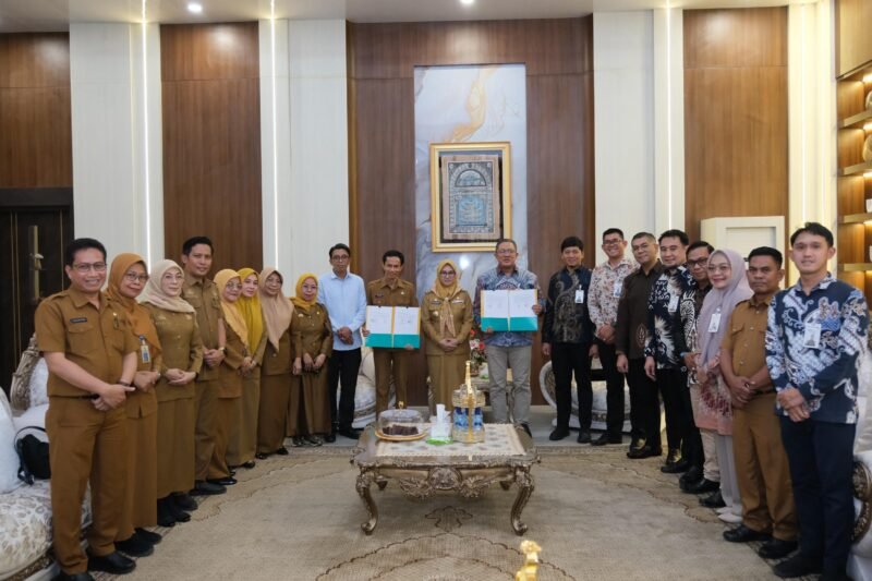 Penandatanganan Nota Kesepahaman (MoU) antara RSUD Syekh Yusuf Kabupaten Gowa dan PT Bank Syariah Indonesia Persero Tbk tentang Pemanfaatan Fasilitas Jasa dan Layanan Perbankan Syariah di Rumah Jabatan Bupati Gowa, Senin (26/1/2026)