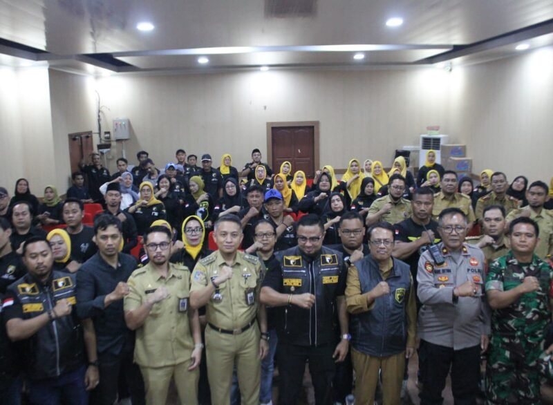 Angkatan Pemersatu Pemuda Indonesia (APPI) menggelar kegiatan konsolidasi dan pengukuhan Dewan Pengurus Cabang (DPC) Kecamatan Ujung Tanah, bertempat di Aula Kantor Camat Ujung Tanah, Kota Makassar, Selasa (27/1/2026).