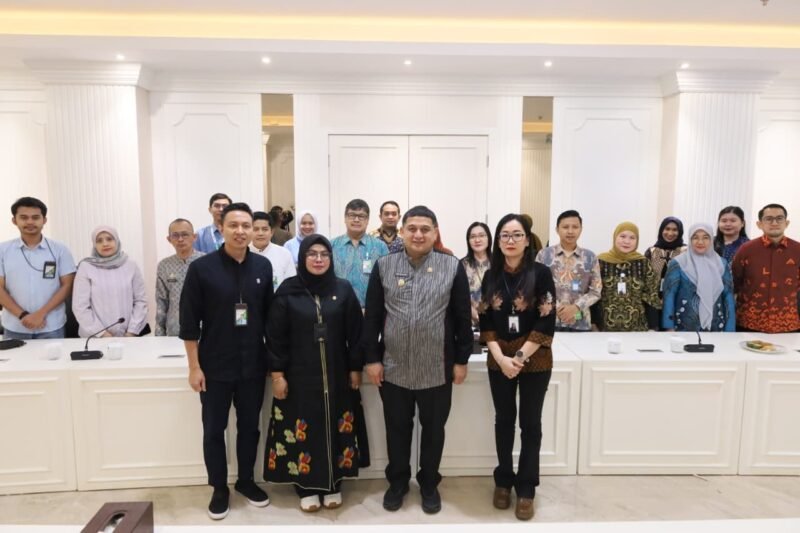 Munafri Arifuddin, melakukan penandatanganan perjanjian kerja sama antara BPJS Ketenagakerjaan dan Primaya Hospital Makassar, di Kantor Balai Kota Makassar, Jumat (13/2/2026)