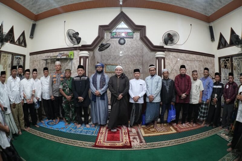 Wali Kota Makassar, Munafri Arifuddin menyapa warga lewat Subuh dan Tarawih Keliling, Jumat (20/2/2026)
