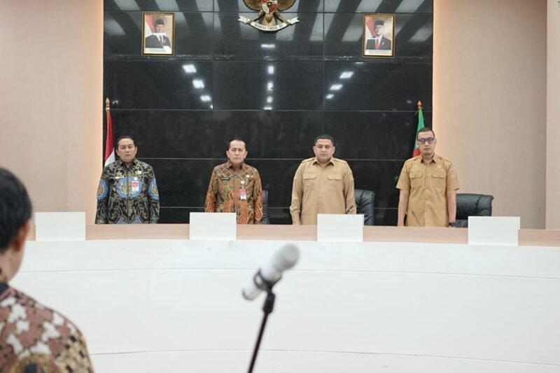 Rakor bersama jajaran SKPD Pemkot Makassar, dipimpin langsung Wali Kota Makassar, Munafri Arifuddin di Ruangan Pola Sipakatau Kantor Wali Kota, Selasa (24/2/2026)