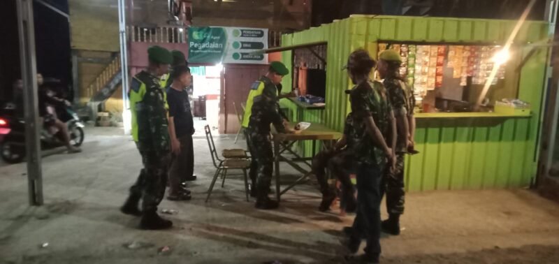 Koramil 1406-09/Sajoanging melaksanakan kegiatan patroli dan siskamling bersama organisasi Pemuda Panca Marga (PPM) serta tokoh masyarakat di wilayah Kabupaten Wajo, Rabu (11/3/2026)