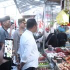 TPID Kabupaten Wajo melakukan pemantauan harga dan ketersediaan bahan pokok menjelang Hari Raya Idul Fitri 1447 Hijriah di Pasar Mini Sengkang, Kecamatan Tempe, Kabupaten Wajo, Sulawesi Selatan, Jumat (13/3/2026)