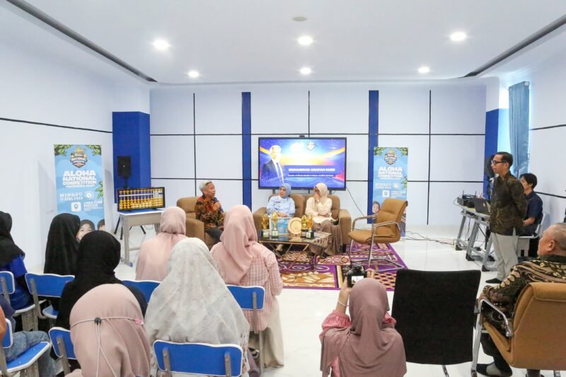 Wakil Wali Kota Makassar, Aliyah Mustika Ilham secara resmi melaunching ALOHA National Competition 2026 dalam sebuah acara yang digelar di Aula Kampus Al-Biruni Mandiri Karunrung Lantai 2, Jl. Jipang Raya Makassar, Sabtu (14/3/2026)