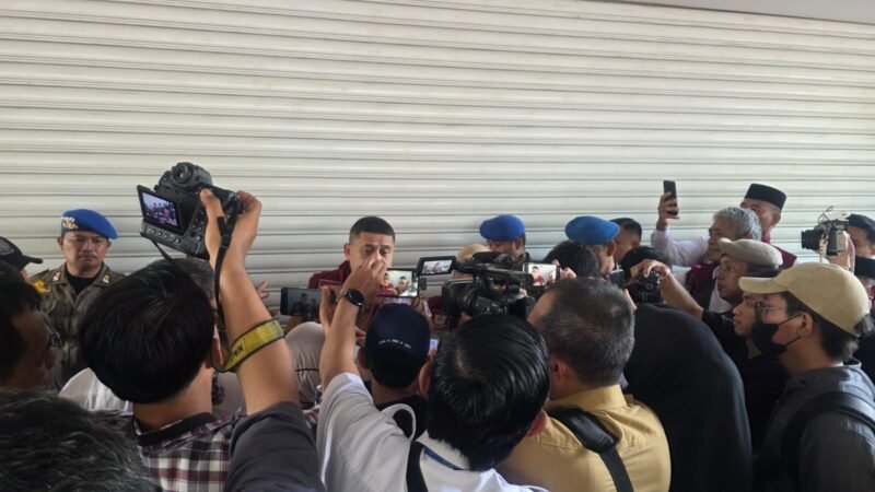 Wali Kota Makassar, Munafri Arifuddin memberikan keterangan pers terkait pelaksanaan takbiran, Rabu (18/3/2026)