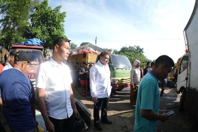 Wali Kota Makassar, Munafri Arifuddin saat meninjau TPA Antang di Kecamatan Manggala