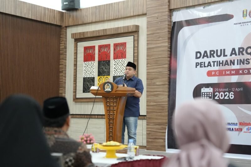Wali Kota Makassar, Munafri Arifuddin membuka Darul Arqam Madya (DAM) Pelatihan Instruktur Dasar (PID) Pengurus Cabang (PC) IMM Kota Makassar di Pusdiklat Unismuh Makassar, Minggu (29/03/2026)