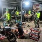 Koramil 1406-07/Takkalalla melaksanakan kegiatan patroli gabungan bersama LINMAS dan tokoh masyarakat di Kabupaten Wajo, Senin (30/3/2026)