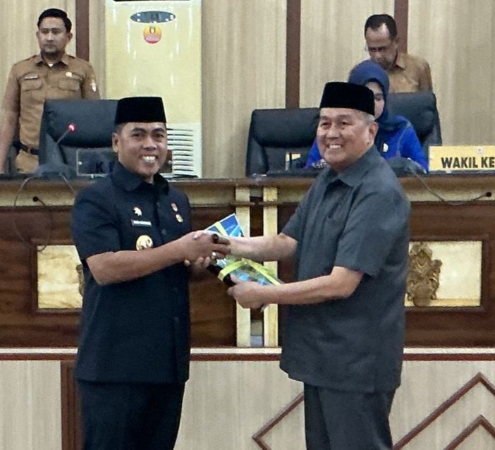 DPRD) Kabupaten Wajo secara resmi menggelar Rapat Paripurna penyampaian dan penyerahan Pokok-Pokok Pikiran (Pokir) DPRD pada Senin (2/3/2026)