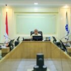 Sekretaris Jenderal Kementerian Ketenagakerjaan (Kemnaker), Cris Kuntadi menerima audiensi Pertamina Corporate University (PCU) membahas potensi kerja sama pemanfaatan fasilitas Balai Besar/Balai Pelatihan Vokasi dan Produktivitas (BBPVP/BPVP) sebagai tempat pelatihan Health, Safety & Environment (HSE) serta pelatihan operator Stasiun Pengisian Bahan Bakar Umum (SPBU), untuk memperkuat kompetensi SDM sektor energi agar lebih terstandar, aman, dan siap kerja