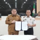 penandatanganan nota kesepahaman (MoU) antara Wali Kota Makassar, Munafri Arifuddin, dan Kepala Balai Pemasyarakatan (Bapas) Kelas I Makassar, Surianto, di Ruang Sipakatau Balaikota Makassar, Senin (9/3/2026)