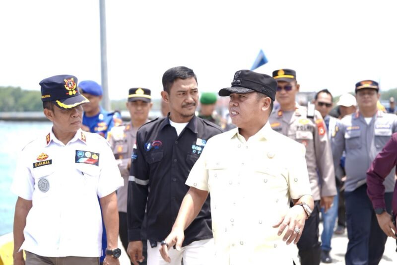 Bupati Wajo, Andi Rosman, secara resmi melepas keberangkatan peserta program mudik gratis bertajuk 