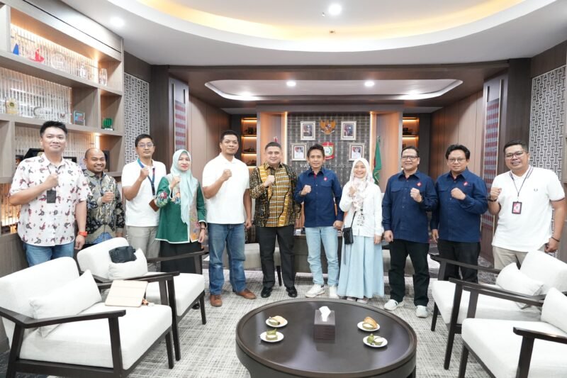 Tawaran kolaborasi platform digital pendidikan disampaikan pihak Telkomsel saat melakukan audiensi bersama bersama Wali Kota Makassar, Munafri Arifuddin, di Balaikota Makassar,  Kamis (2/04/2026)
