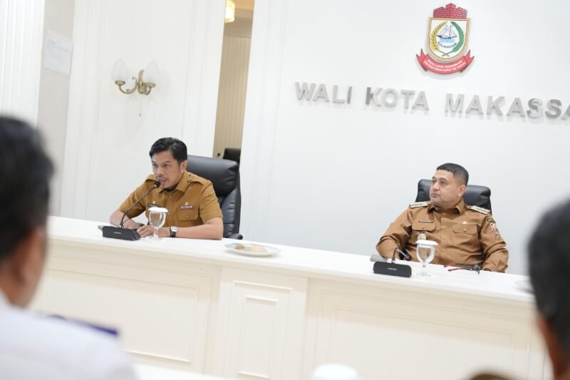 Wali Kota Makassar, Munafri Arifuddin meyoroti parkir liar logistik, minta penertiban gudang diperketat, Selasa (07/4/2026)