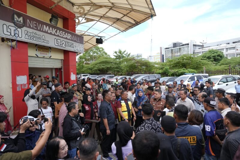Wali Kota Makassar, Munafri Arifuddin, melakukan peninjauan di kawasan New Makassar Mall, Kamis (9/4/2026)