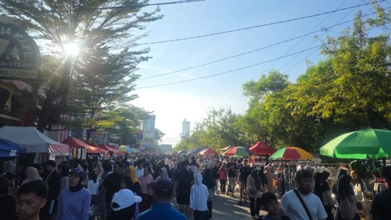 Suasana dan kondisi di kawasan Car Free Day (CFD) Boulevard, Kecamatan Panakkukang, Minggu (12/4/2026)