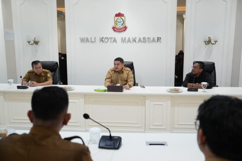 Wali Kota Makassar, Munafri Arifuddin menerima audiensi dari Konfederasi Persatuan Buruh Indonesia terkait rencana pelaksanaan May Day Fest 2026, di Balai Kota Makassar, Senin (20/4/2026)