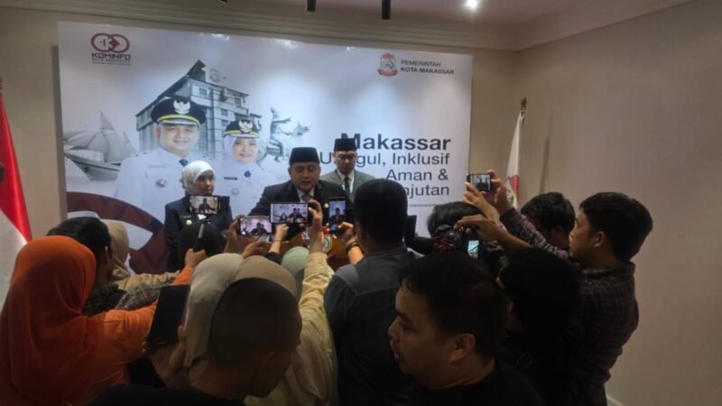 Wali Kota Makassar, Munafri Arifuddin memberikan keterangan pers terkait pelaksanaan kegiatan perpisahan di lembaga pendidikan TK, SD, SMP di Kota Makassar, Selasa (21/4/2026)