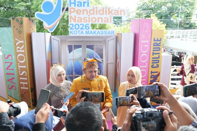 Pemerintah Kota Makassar, resmi meluncurkan Sistem Penerimaan Murid Baru (SPMB) Tahun Ajaran 2026 untuk jenjang TK, SD, dan SMP yang dipimpin langsung oleh Wali Kota Makassar, Munafri Arifuddin, didampingi Ketua TP PKK Melinda Aksa, Wakil Wali Kota Aliyah Mustika Ilham, serta Kepala Dinas Pendidikan Achi Soleman, di Lapangan Karebosi, Sabtu (2/5/2026)