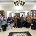 Wali Kota Makassar, Munafri Arifuddin menerima audiensi dari Yayasan Kota Kita Surakarta bersama Komisi Nasional Disabilitas serta sejumlah organisasi penyandang disabilitas, di Rumah Jabatan Wali Kota Makassar, Selasa (12/5/2026)