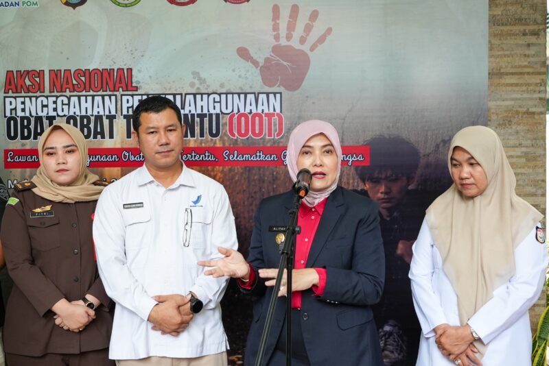 Wawali Kota Makassar, Aliyah Mustika Ilham didampingi Kadinkes Makassar, Nursaidah Sirajuddin membuka kegiatan Aksi Nasional Pencegahan Penyalahgunaan Obat-Obat Tertentu dengan tema “Lawan Penyalahgunaan Obat-Obat Tertentu, Selamatkan Generasi Bangsa” di Aula BBPOM Makassar, Jalan Baji Minasa, Makassar, Rabu (13/5/2026)