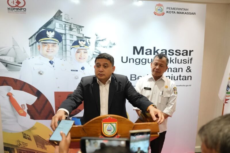Wali Kota Makassar, Munafri Arifuddin memberikan keterangan pers terkait aksi gerombolan geng motor yang meresahkan masyarakat, di Balaikota Kota Makassar, Rabu (13/5/2026)