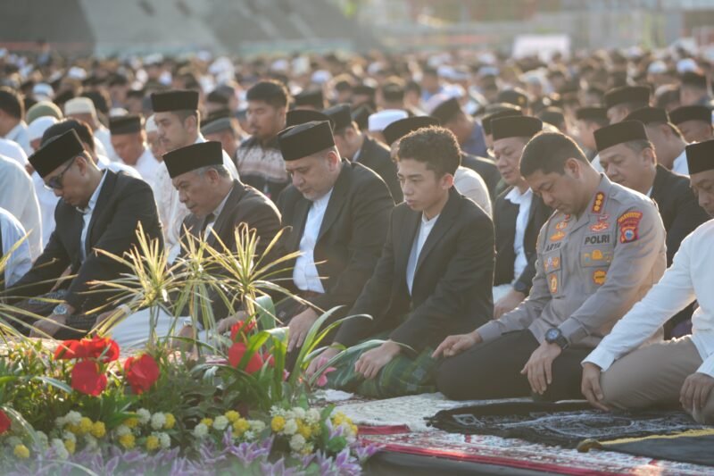 Wali Kota Makassar, Munafri Arifuddin menghadiri pelaksanaan Salat Idul Adha 1447 Hijrah di Lapangan Karebosi, Rabu (27/5/2026)