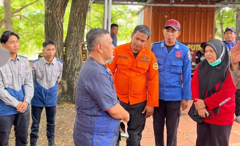 Wakil Bupati Wajo, dr. Baso Rahmanuddin (DBR), mengunjungi lokasi penemuan dua bocah yang dilaporkan tenggelam di aliran Sungai Walanae, Kecamatan Tempe, Kabupaten Wajo, pada Jumat (29/5/2026)