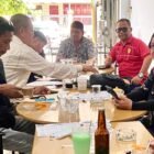 Jajaran redaksi Media Sinergi Group menggelar rapat internal strategis dalam rangka konsolidasi menyambut Konferensi Cabang (Konfercab) Persatuan Wartawan Indonesia (PWI) Provinsi Sulawesi Selatan di Warkop Sipulung, Jalan Andi Marga Amirullah, Sengkang, Kabupaten Wajo, pada Kamis (28/5/2026).