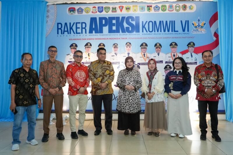 Ilham menghadiri gala dinner yang menjadi bagian dari rangkaian Raker Komwil VI Asosiasi Pemerintah Kota Seluruh Indonesia, di pelataran Kantor Balai Kota Kendari, Selasa (2/6/2026)