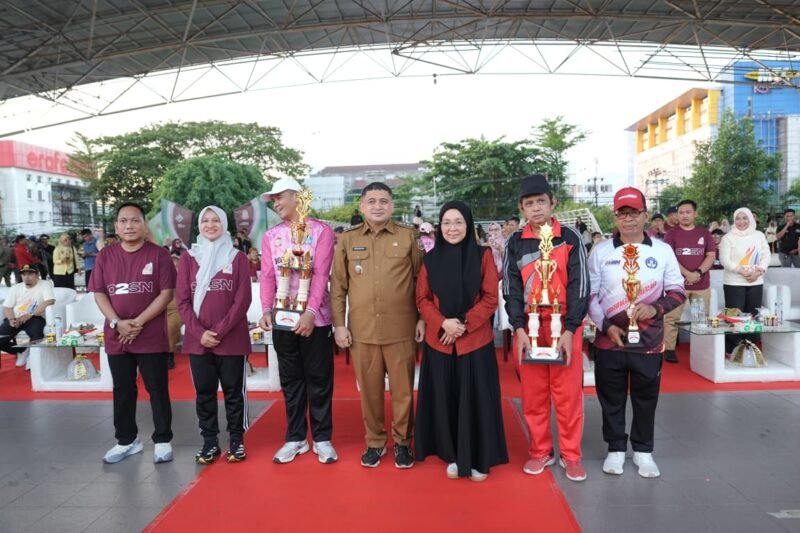 Wali Kota Makassar, Munafri Arifuddin, secara resmi membuka Olimpiade Olahraga Siswa Nasional (O2SN) jenjang SD dan SMP serta Gala Siswa Indonesia (GSI) jenjang SMP tingkat Kota Makassar Tahun 2026 di Lapangan Karebosi, Selasa sore (9/6/2026)