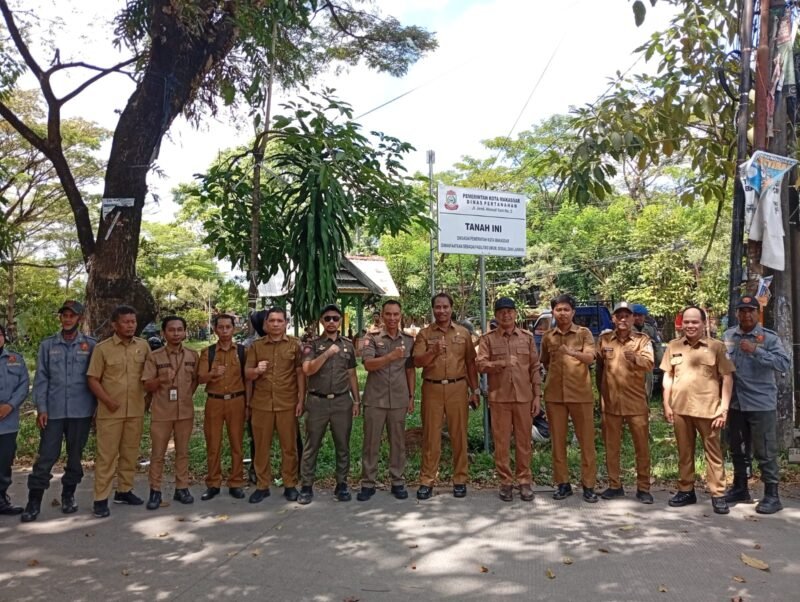 Pemerintah Kota Makassar, melalui Bidang Aset BPKAD bersama Pemerintah Kecamatan Biringkanaya, melakukan penertiban aset di kawasan Perumnas Sudiang, Kelurahan Laikang, Kecamatan Biringkanaya, Senin (22/6/2026)