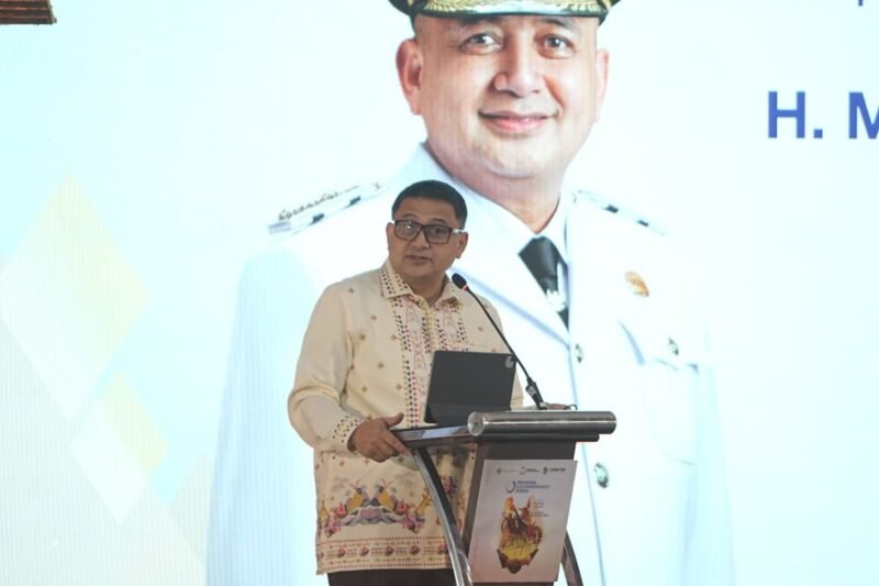 Wali Kota Makassar, Munafri Arifuddin, memaparkan pembangunan Stadion Untia saat menjadi narasumber pada Business Forum Indonesia Gastrodiplomacy Series (IGS) 2026 di Hotel The Rinra Makassar, Jalan Metro Tanjung Bunga, Rabu (24/6/2026)