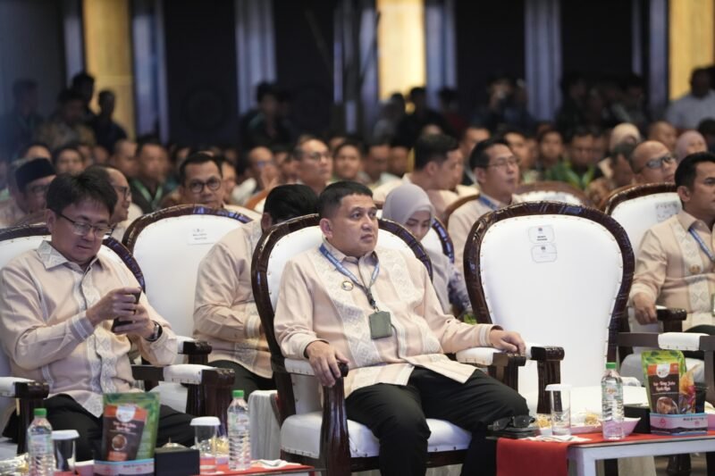 Wali Kota Makassar, Munafri Arifuddin, menghadiri pembukaan Rapat Kerja Nasional (Rakernas) XVIII Asosiasi Pemerintah Kota Seluruh Indonesia (APEKSI) Tahun 2026 yang berlangsung di Grand City Hall, Jalan Balai Kota, Medan, Sumatera Utara, Rabu (1/7/2026) malam
