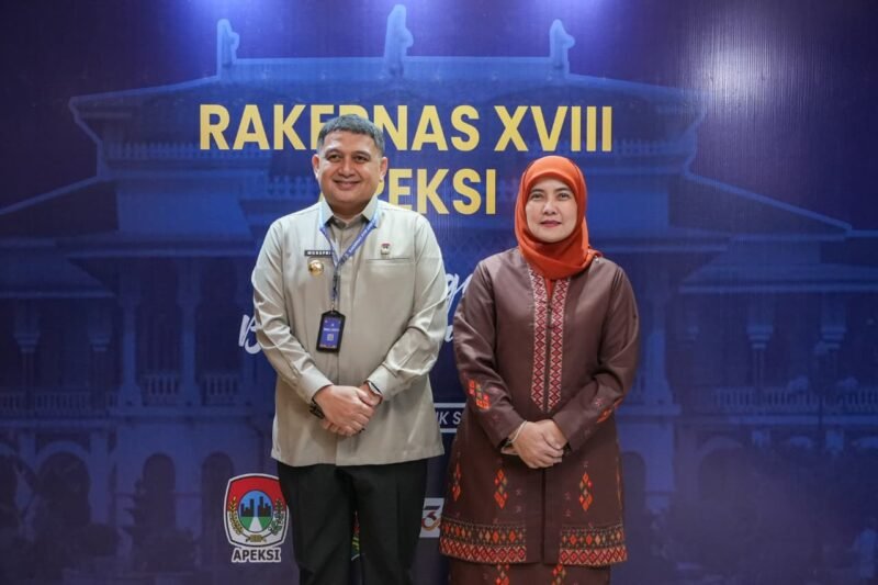 Wali Kota Makassar Munafri Arifuddin bersama Wakil Wali Kota Aliyah Mustika Ilham kompak menghadiri penutupan Rapat Kerja Nasional (Rakernas) XVIII Asosiasi Pemerintah Kota Seluruh Indonesia (APEKSI) Tahun 2026 di Hotel Grand Aston Medan, Sumatera Utara, Kamis (2/7/2026)