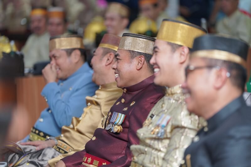 Bupati Wajo, Andi Rosman, menghadiri Rapat Paripurna Istimewa dalam rangka Hari Ulang Tahun (HUT) ke-67 Kabupaten Maros yang digelar di Ruang Rapat Utama DPRD Maros, Selasa (7/7/2026)
