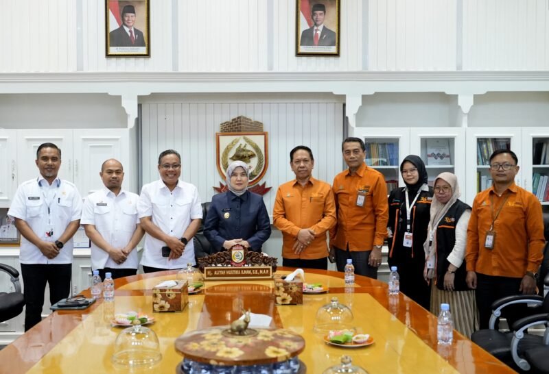 Wakil Wali Kota Makassar, Aliyah Mustika Ilham, menerima audiensi Badan Pusat Statistik (BPS) Kota Makassar terkait pelaksanaan Sensus Ekonomi 2026 (SE2026) di Ruang Rapat Wakil Wali Kota, Kantor Wali Kota Makassar, Rabu (15/7/2026)