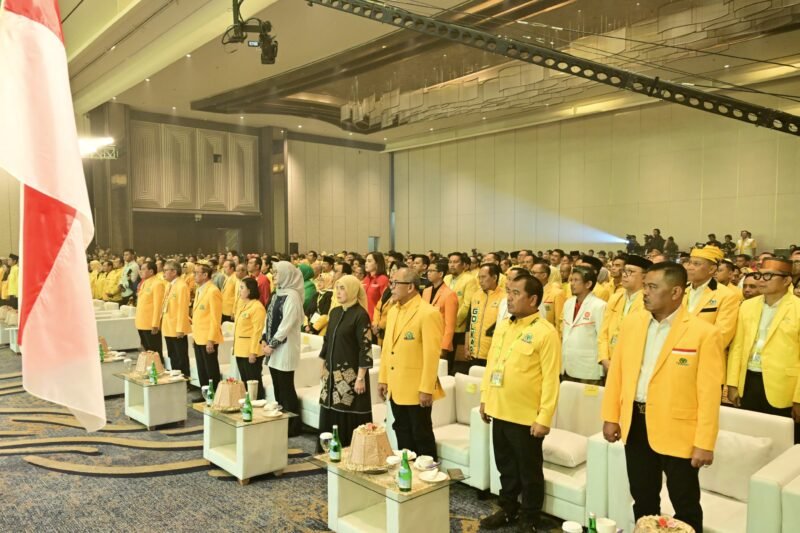 Wakil Wali Kota Makassar, Aliyah Mustika Ilham menghadiri pembukaan Musyawarah Daerah (Musda) XI Partai Golkar Sulawesi Selatan yang berlangsung di Sandeq Ballroom, Hotel Claro Makassar, Jalan A.P. Pettarani, Makassar, Sabtu (18/7/2026)
