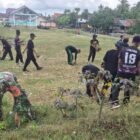 Koramil 1406-06/Pammana yang dipimpin oleh Serma Irwandi melaksanakan kegiatan Karya Bhakti bersama anggota Paskibra tingkat Kecamatan Pammana di Lapangan Andi Palawarukkan, Lingkungan Maroanging, Kelurahan Cina, Kecamatan Pammana, Kabupaten Wajo, pada Selasa (21/7/2026)