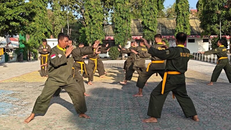 Kodim 1406/Wajo menggelar latihan Pencak Silat Militer (PSM). Kegiatan tersebut dilaksanakan di Lapangan Makodim 1406/Wajo, Jalan Kejaksaan No. 55, Kelurahan Bulupabbulu, Kecamatan Tempe, Kabupaten Wajo, Rabu (22/7/2026)