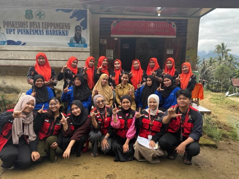 Mahasiswa Kuliah Kerja Nyata Profesi Kesehatan Angkatan 69 Universitas Hasanuddin Posko Desa Leppangeng melaksanakan Program Kerja MAJETTA di Poskesdes Desa Leppangeng, Senin (20/07/2026)