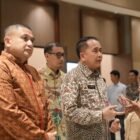 Dirjen Bina Keuangan Daerah Kemendagri, Agus Fatoni, menjadi narasumber dalam Sosialisasi Kebijakan Pengelolaan Keuangan Daerah dalam Rangka Mendukung Pencapaian Program Prioritas Pemerintah Kota Makassar, yang digelar melalui FGD di Hotel Gammara Makassar, Sabtu (25/7/2026)